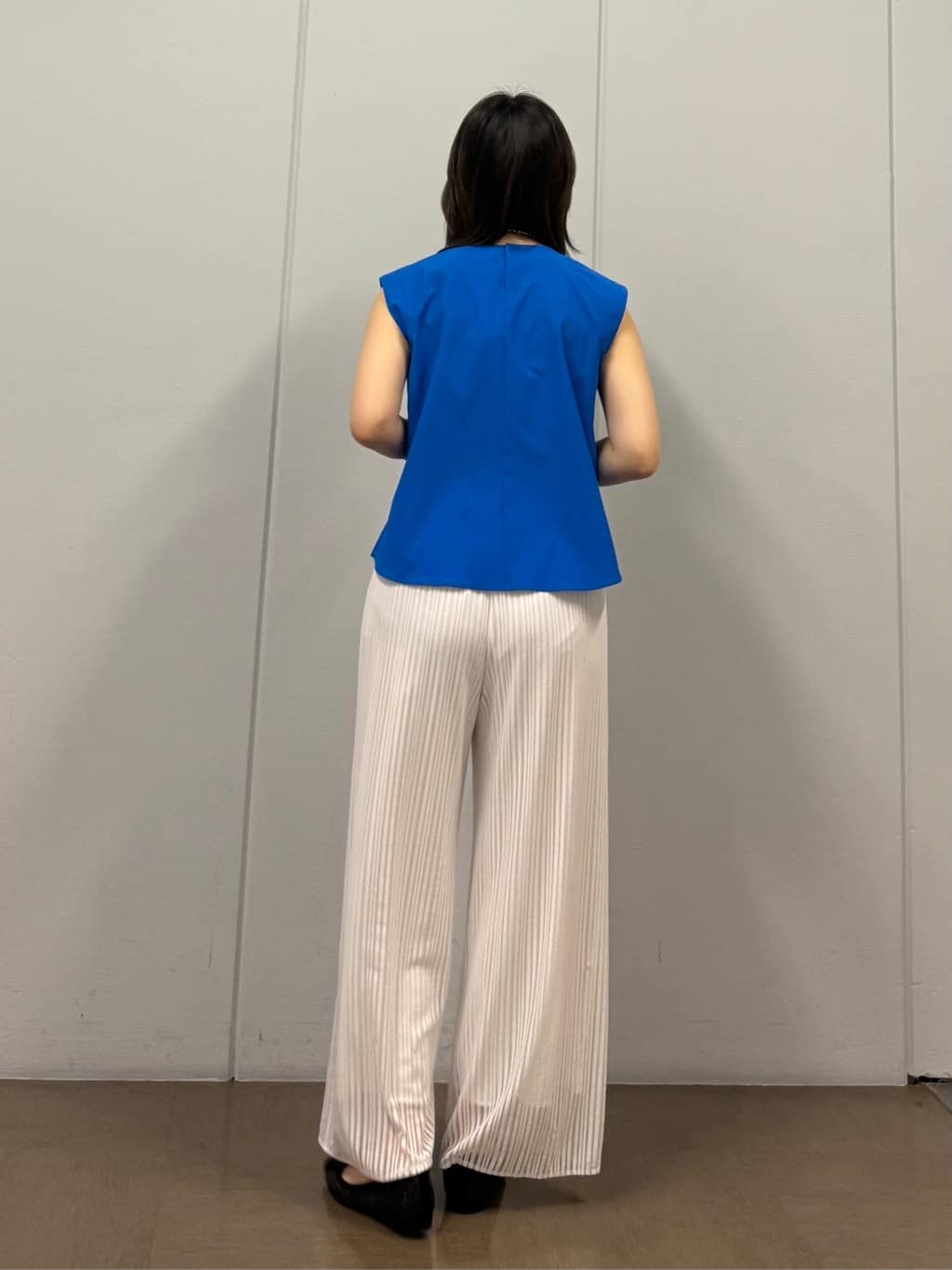 mizukiさんの「INDIVI｜【クールエアー素材／UVケア／吸汗速乾】エアリータックブラウス」を使ったコーディネート