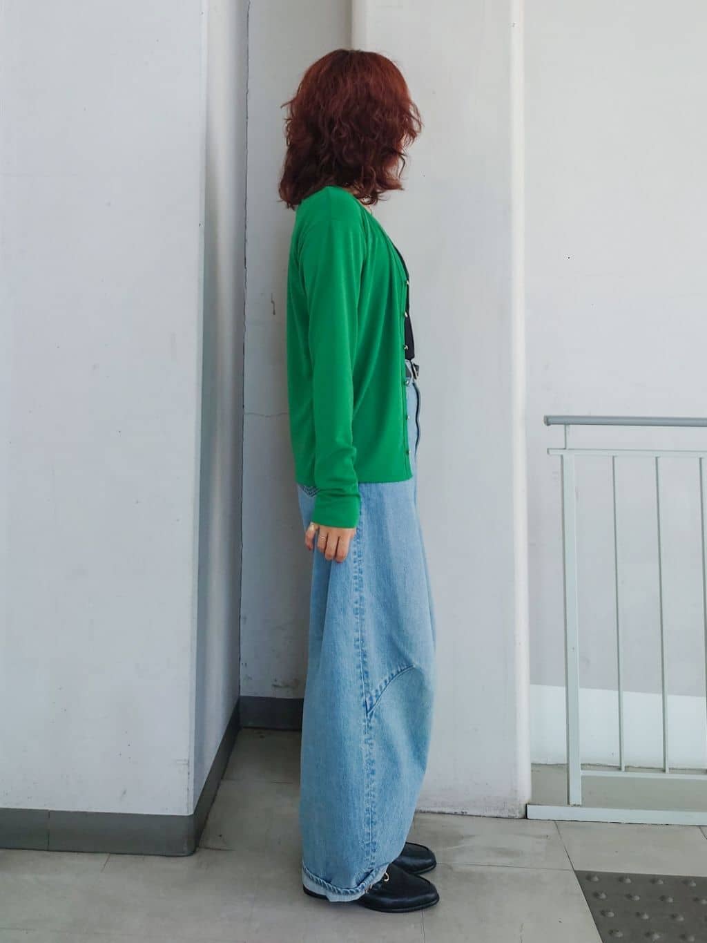 maruさんの「THE SHOP TK｜シアーフライスVカーデ」を使ったコーディネート