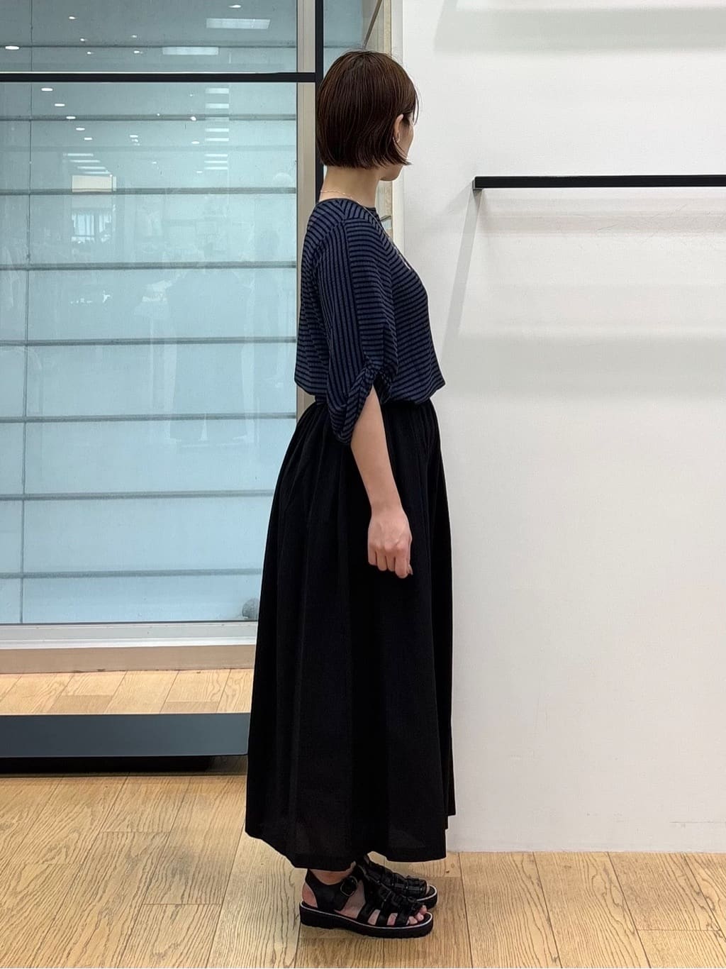 asamiさんの「INDIVI｜【UVケア／吸汗速乾】凹凸素材ねじり袖トップス」を使ったコーディネート