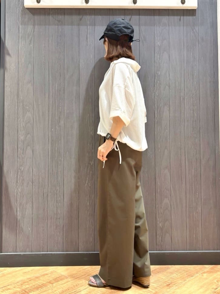 meiさんの「SHOO･LA･RUE｜シルエット変化を楽しめる シアーチェックドロストシャツ」を使ったコーディネート