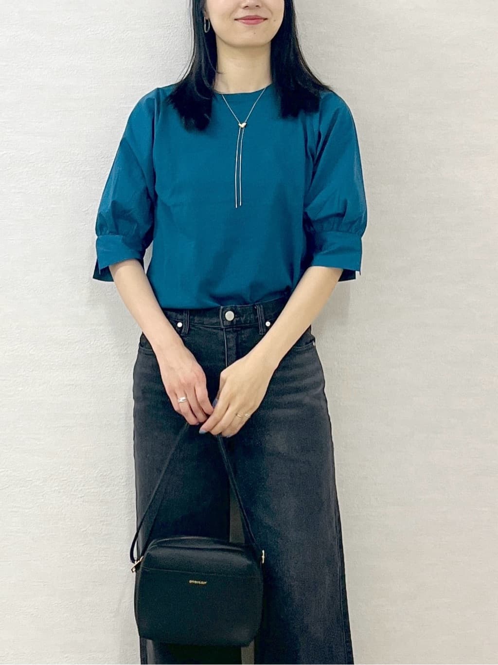 sachikoさんの「OPAQUE.CLIP｜ストレッチバギーデニム【洗濯機洗い可】《SS～LL》」を使ったコーディネート