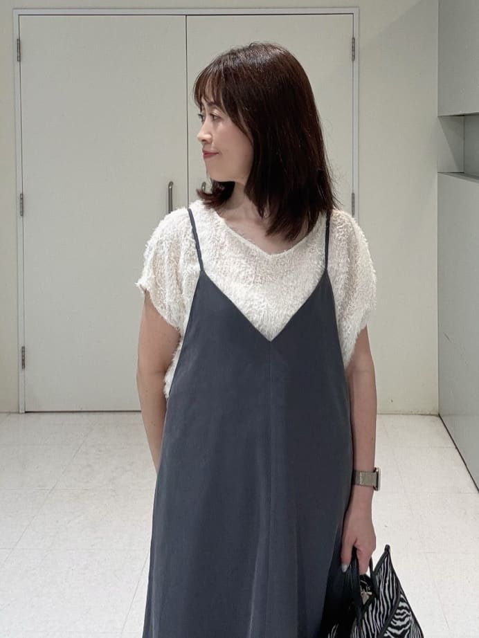 makiさんの「UNTITLED｜【セットアップ可/洗える】フェザーフレンチスリーブブラウス」を使ったコーディネート