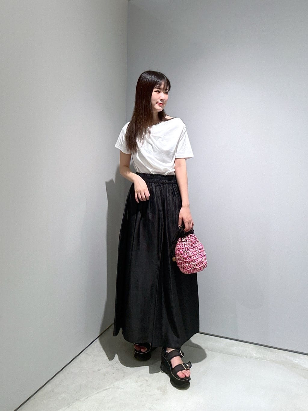Renoさんの「INDIVI｜ドレープクロップドカットソー」を使ったコーディネート