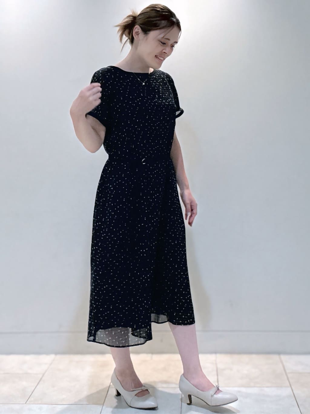 S&auml;K&iuml;さんの「Reflect｜【WEB先行カラーあり／マシンウォッシュ可／ナローベルト付き】オフボディツイードチェックワンピース」を使ったコーディネート