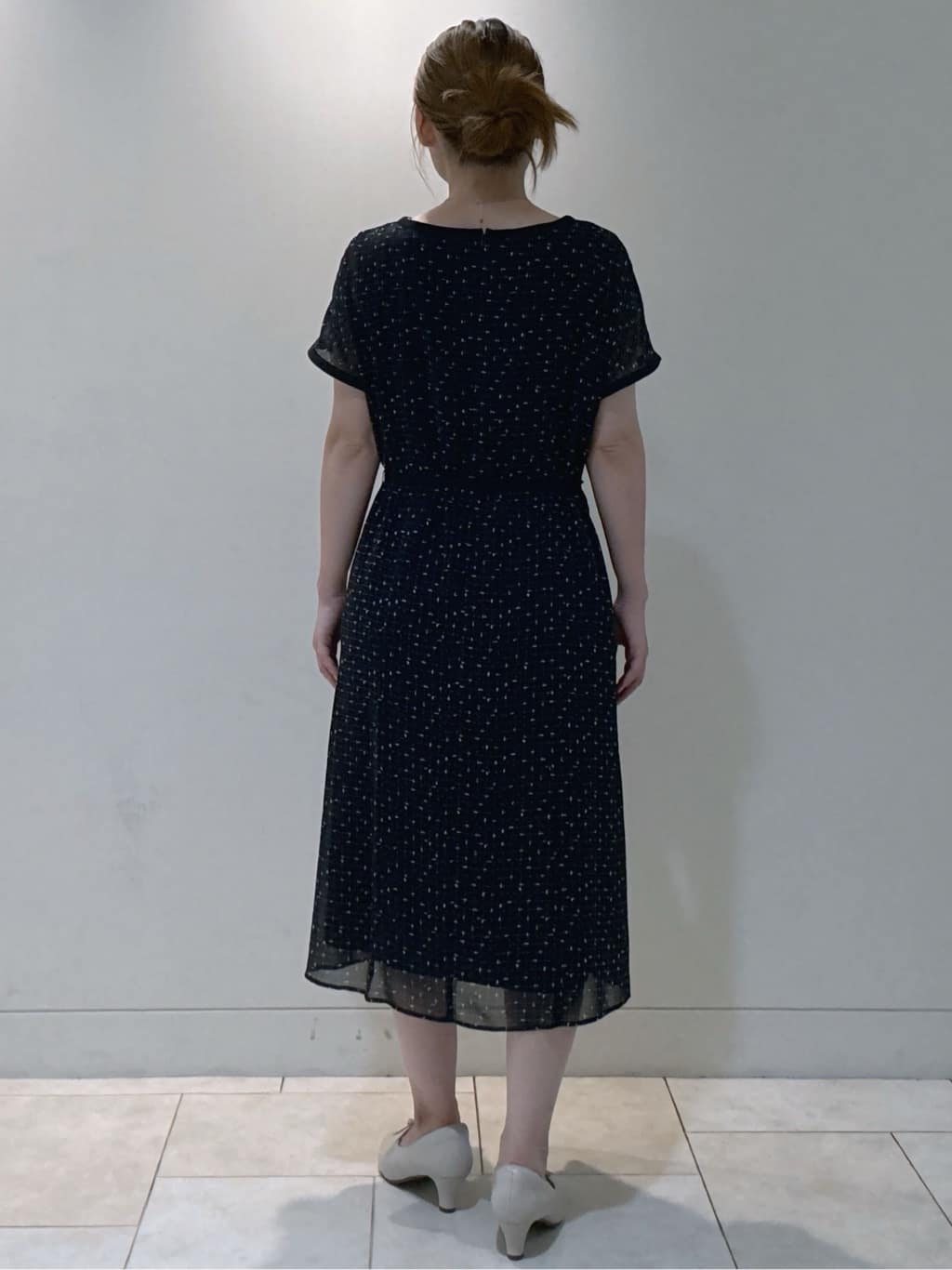 S&auml;K&iuml;さんの「Reflect｜【WEB先行カラーあり／マシンウォッシュ可／ナローベルト付き】オフボディツイードチェックワンピース」を使ったコーディネート
