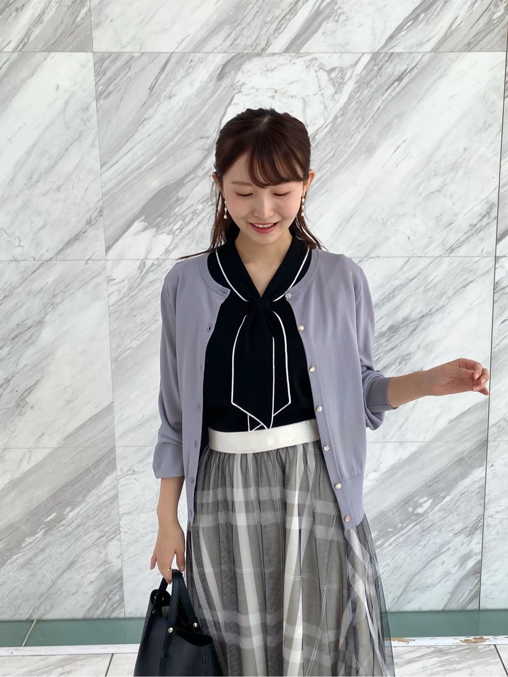 みさかさんの「index｜フレアスリーブボウタイニット【洗濯機洗い可／接触冷感／抗ピル】」を使ったコーディネート