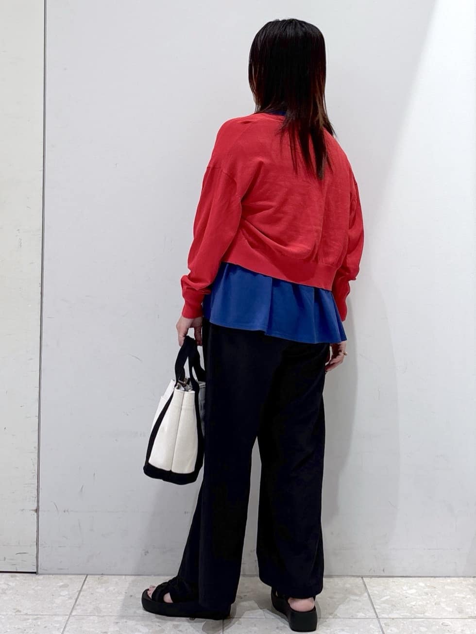 mameさんの「OPAQUE.CLIP｜スキッパーフレアカットソー【接触冷感／洗濯機洗い可】」を使ったコーディネート