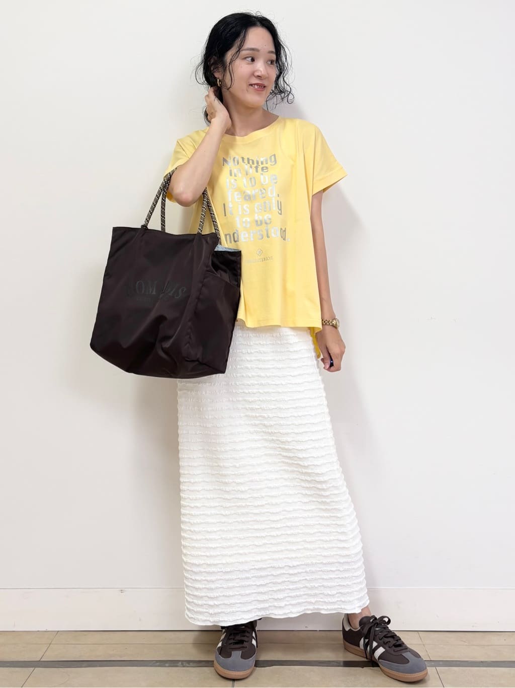YOKOTAさんの「DRESSTERIOR｜◆箔PTドルマンスリーブロゴTシャツ」を使ったコーディネート