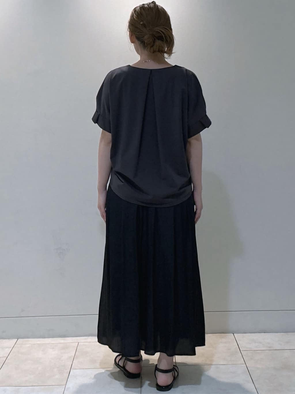 S&auml;K&iuml;さんの「Reflect｜【ウエストゴム仕様／長く着られる◎】スカーチョパンツ」を使ったコーディネート