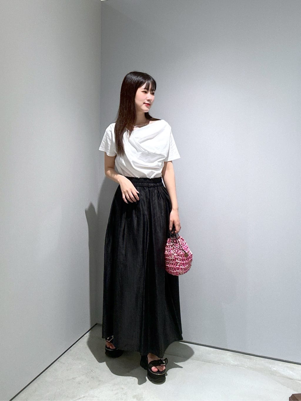 Renoさんの「INDIVI｜ドレープクロップドカットソー」を使ったコーディネート