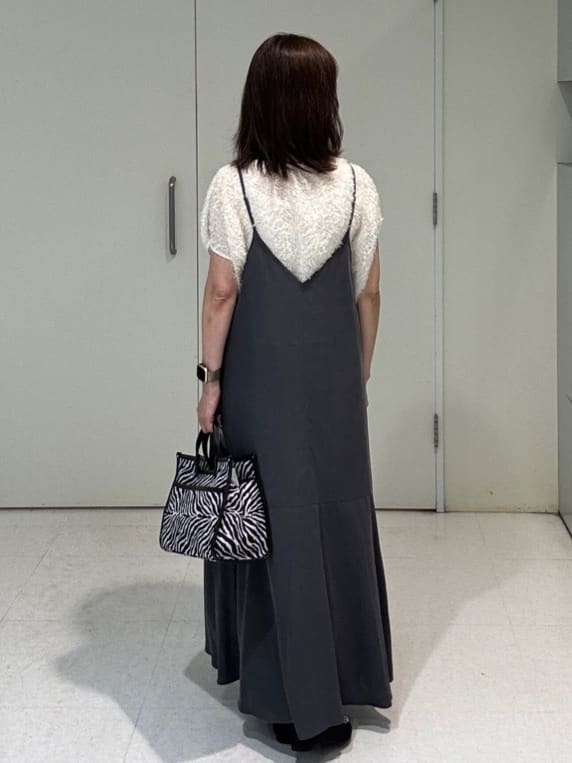 makiさんの「UNTITLED｜【セットアップ可/洗える】フェザーフレンチスリーブブラウス」を使ったコーディネート
