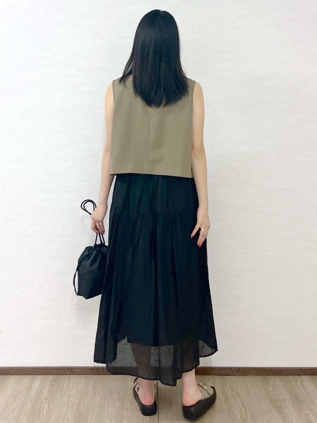 sachikoさんの「OPAQUE.CLIP｜麻混シアーギャザーティアードワンピース【洗濯機洗い可】」を使ったコーディネート