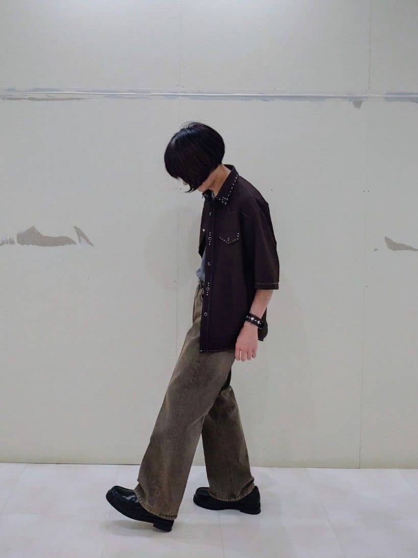 KENさんの「tk.TAKEO KIKUCHI｜ウェスタンスタッズシャツ」を使ったコーディネート