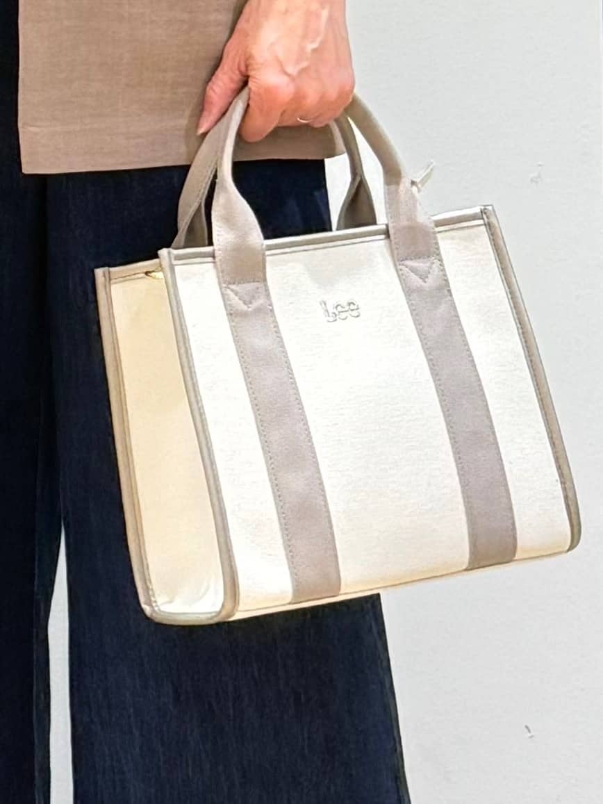 Lilyさんの「grove｜軽やかに羽織れて、きちんと見え ハーフスリーブテーラードジャケット」を使ったコーディネート