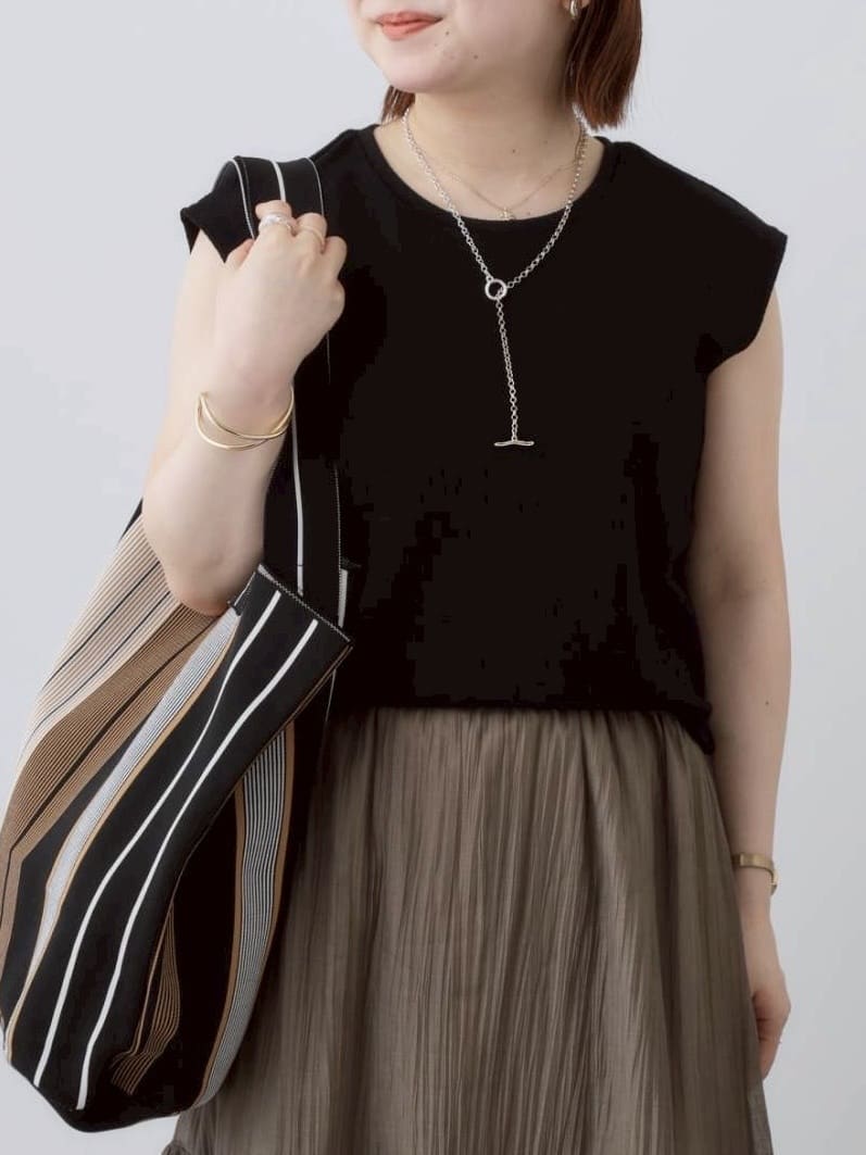 sakuさんの「INDIVI｜【2点セット／着回し◎】ノースリーブ＆ティアードスカート カセット服」を使ったコーディネート