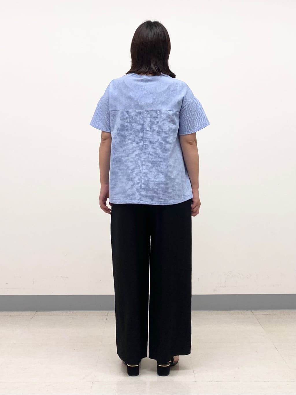 YUKARIさんの「INDIVI｜【洗える／UVケア／SETUP可能】ドロストワイドパンツ」を使ったコーディネート