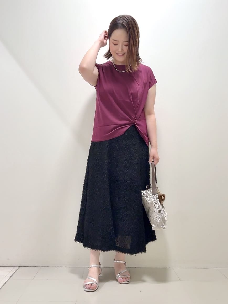 YUIさんの「UNTITLED｜【洗える/Tシャツ】ツイストプルオーバー」を使ったコーディネート