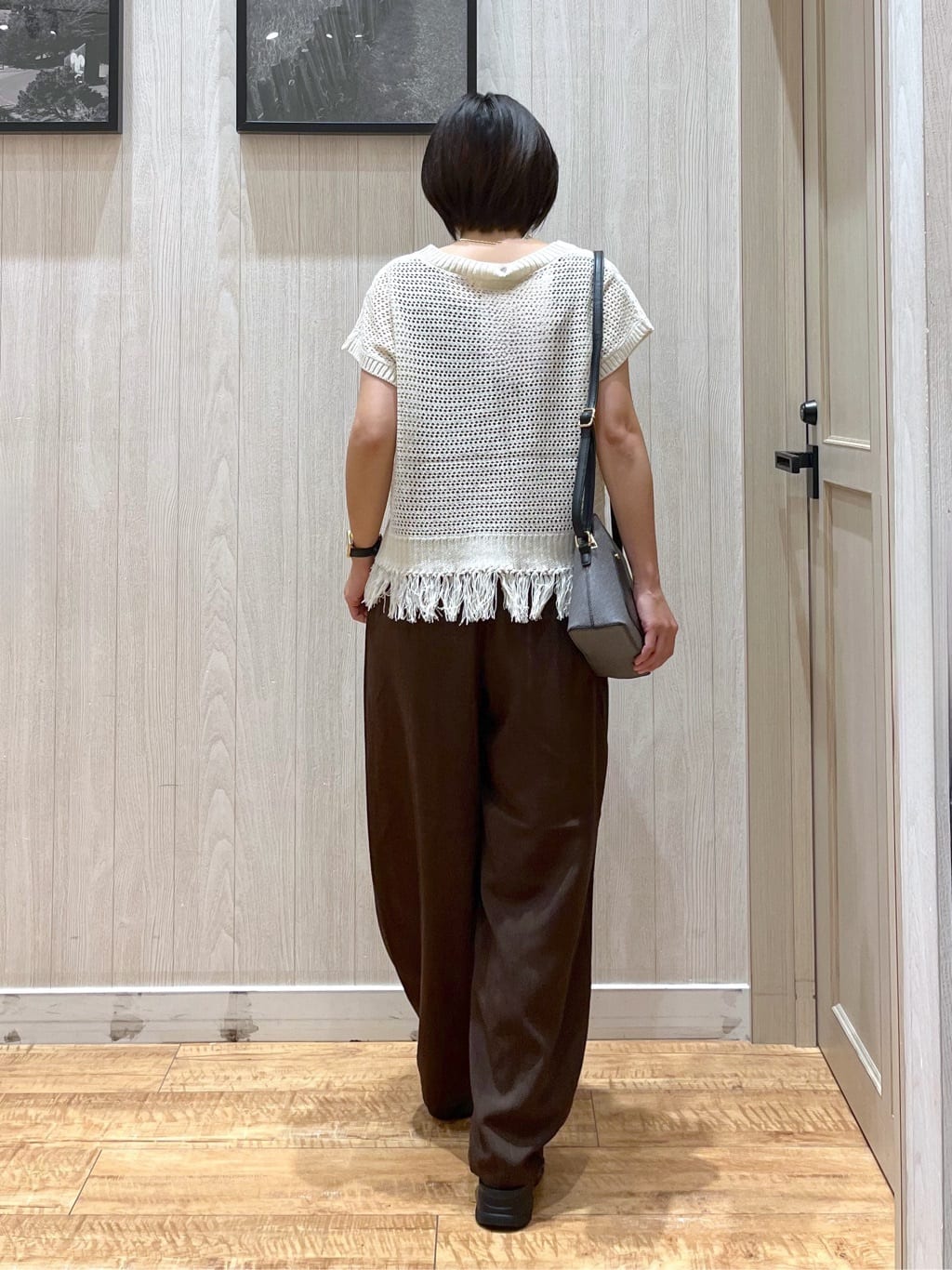 shirayuuuさんの「SHOO･LA･RUE｜【S-LL】裾フリンジマクラメVネックニット」を使ったコーディネート