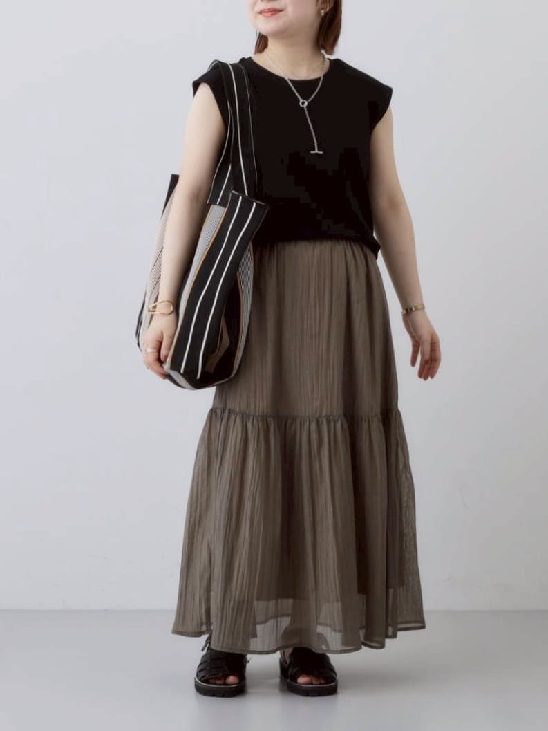 sakuさんの「INDIVI｜【2点セット／着回し◎】ノースリーブ＆ティアードスカート カセット服」を使ったコーディネート