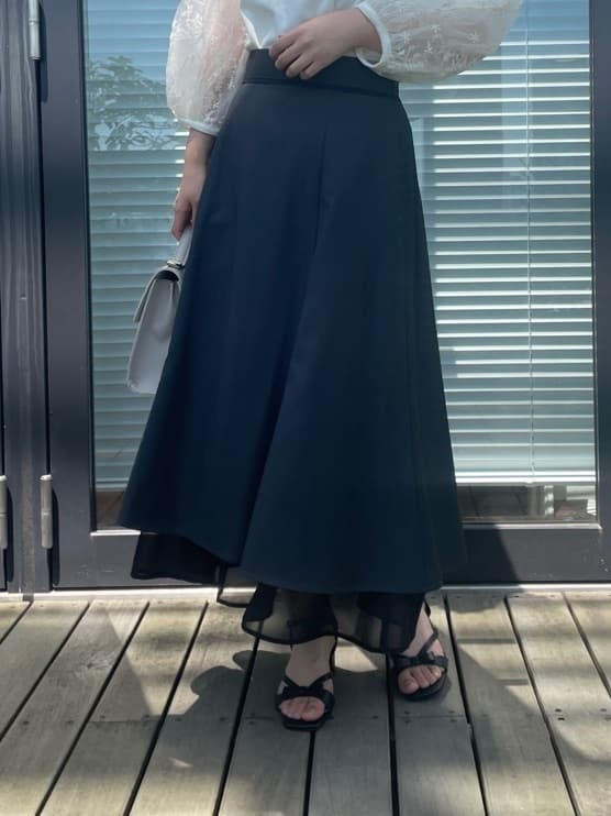 abeさんの「Couture brooch｜【接触冷感・UVカット・マシンウォッシャブル】袖レースドッキングカットソー」を使ったコーディネート
