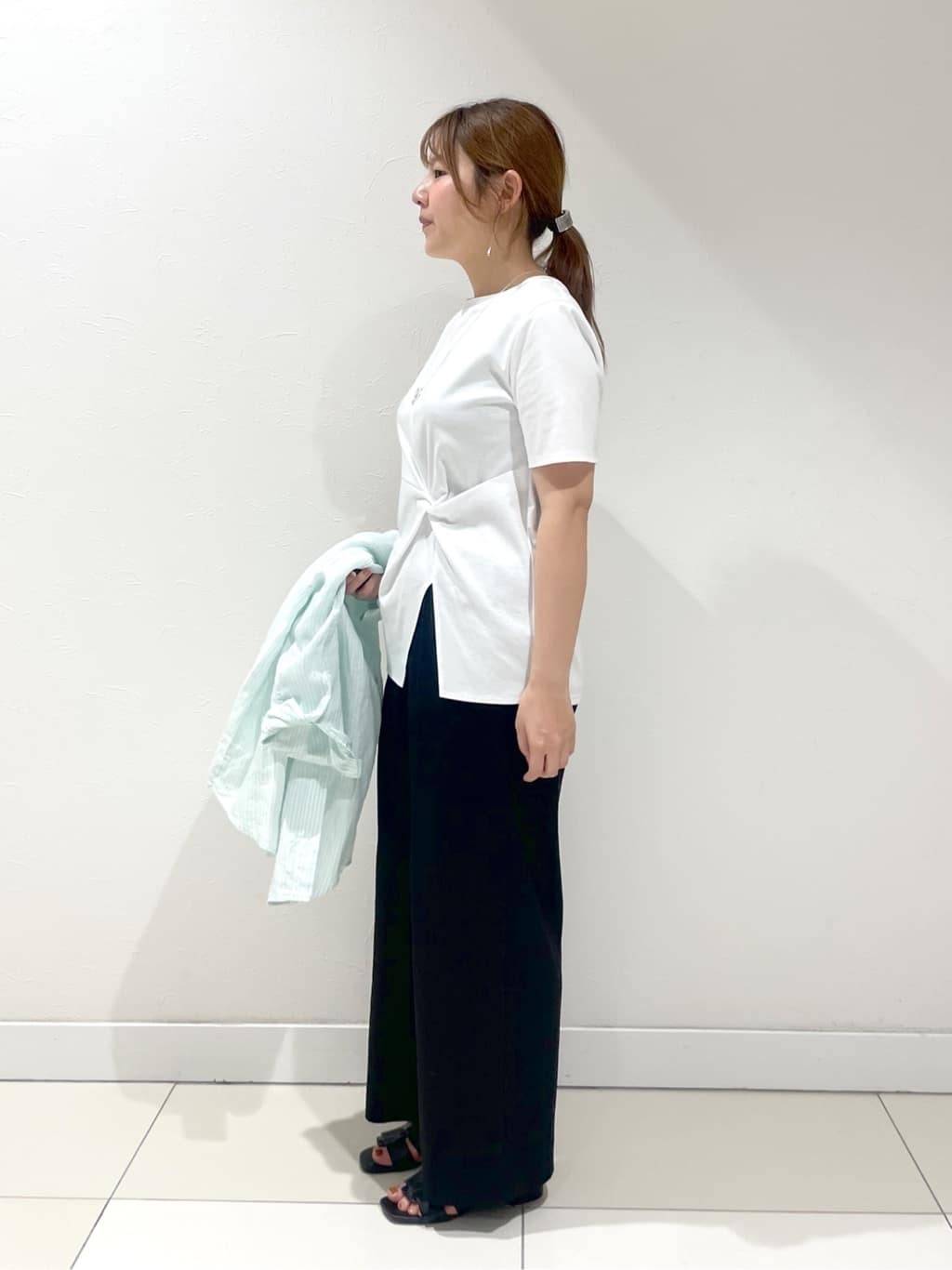 YUUKIさんの「INDIVI｜◆【毎年人気！／フレンチリネン】ベーシックシャツ」を使ったコーディネート