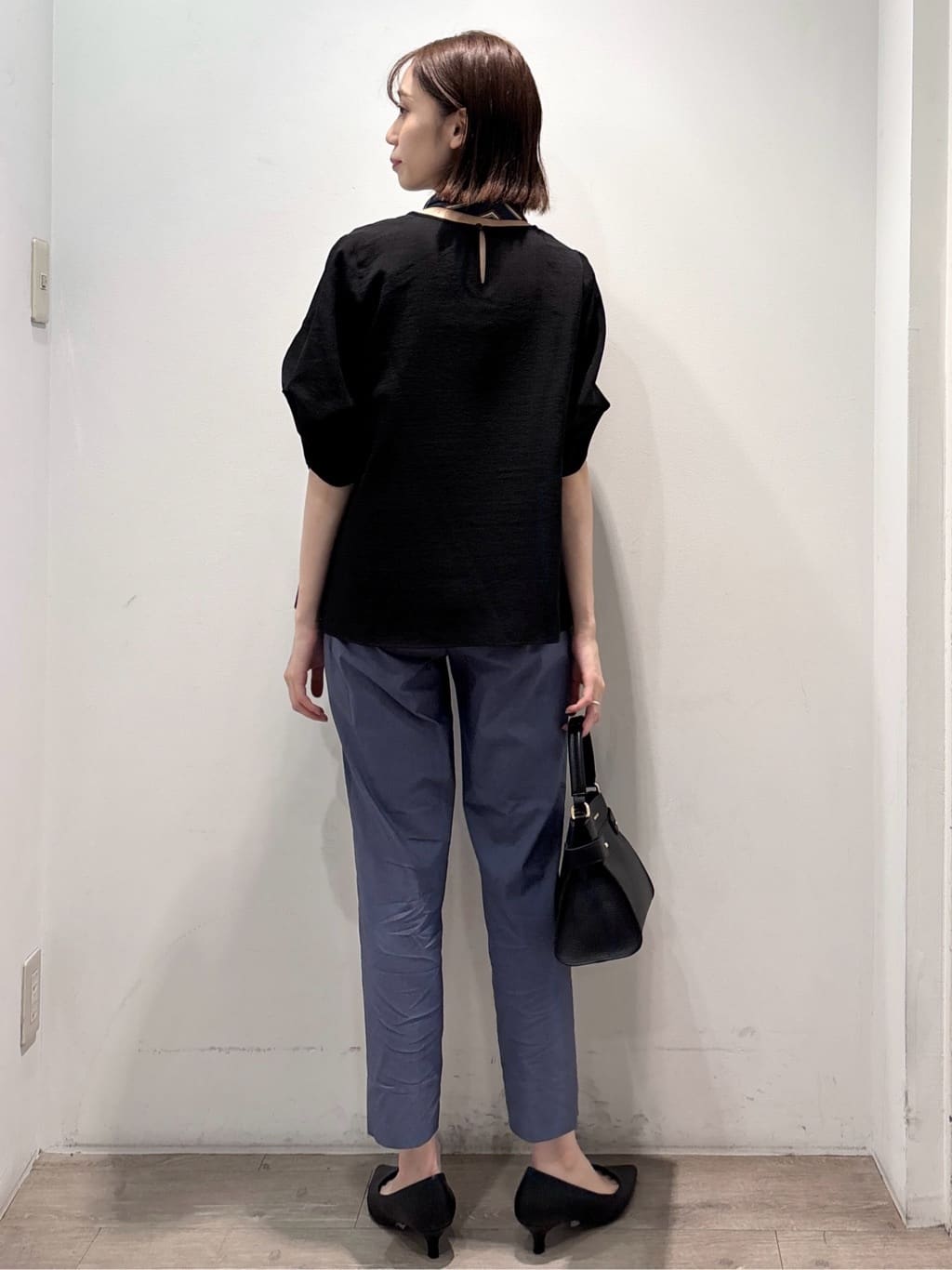 ぶまりんさんの「OPAQUE.CLIP｜麻混ハイストレッチイージースティックパンツ【洗濯機洗い可】」を使ったコーディネート