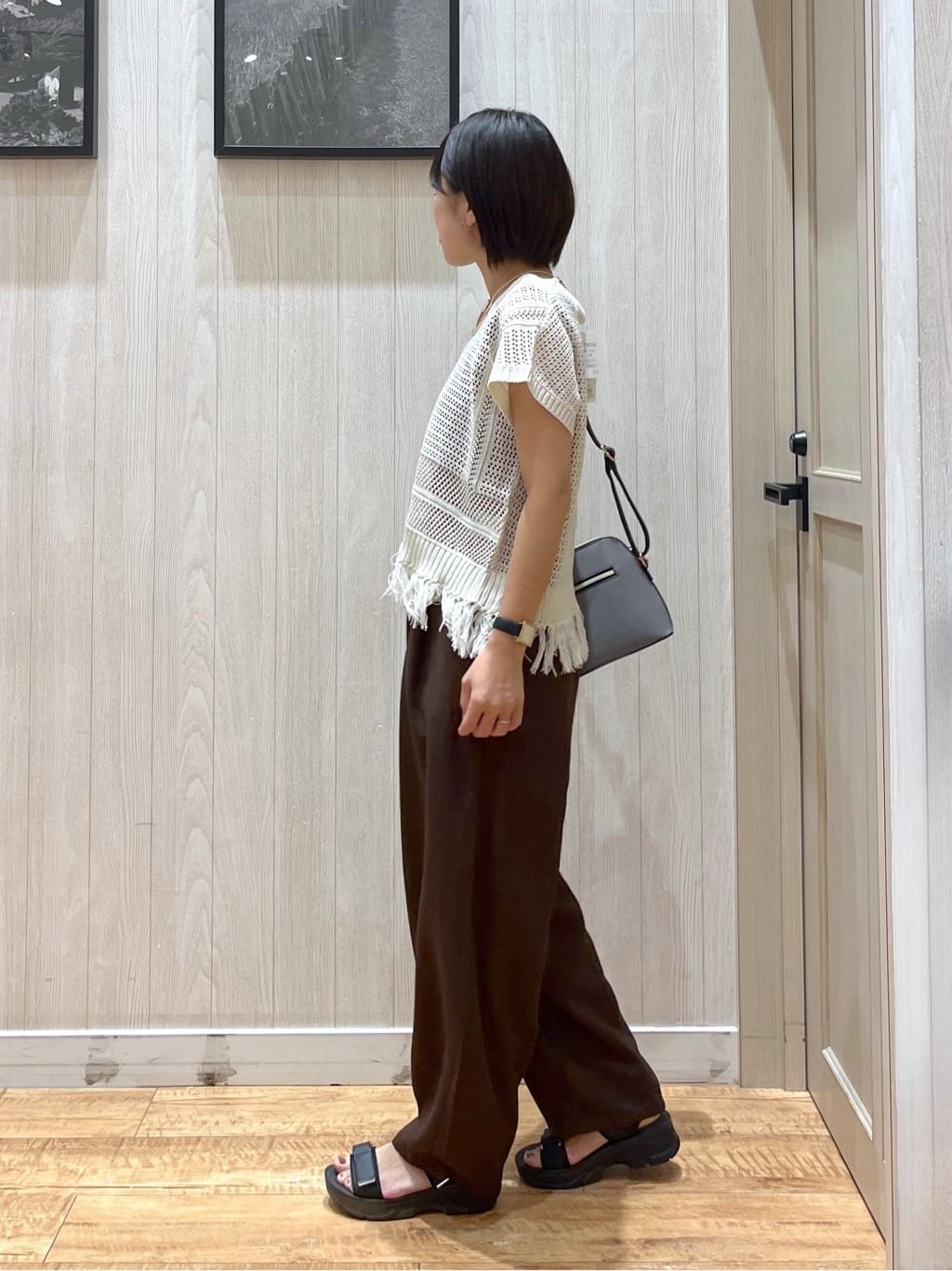 shirayuuuさんの「SHOO･LA･RUE｜【S-LL】裾フリンジマクラメVネックニット」を使ったコーディネート