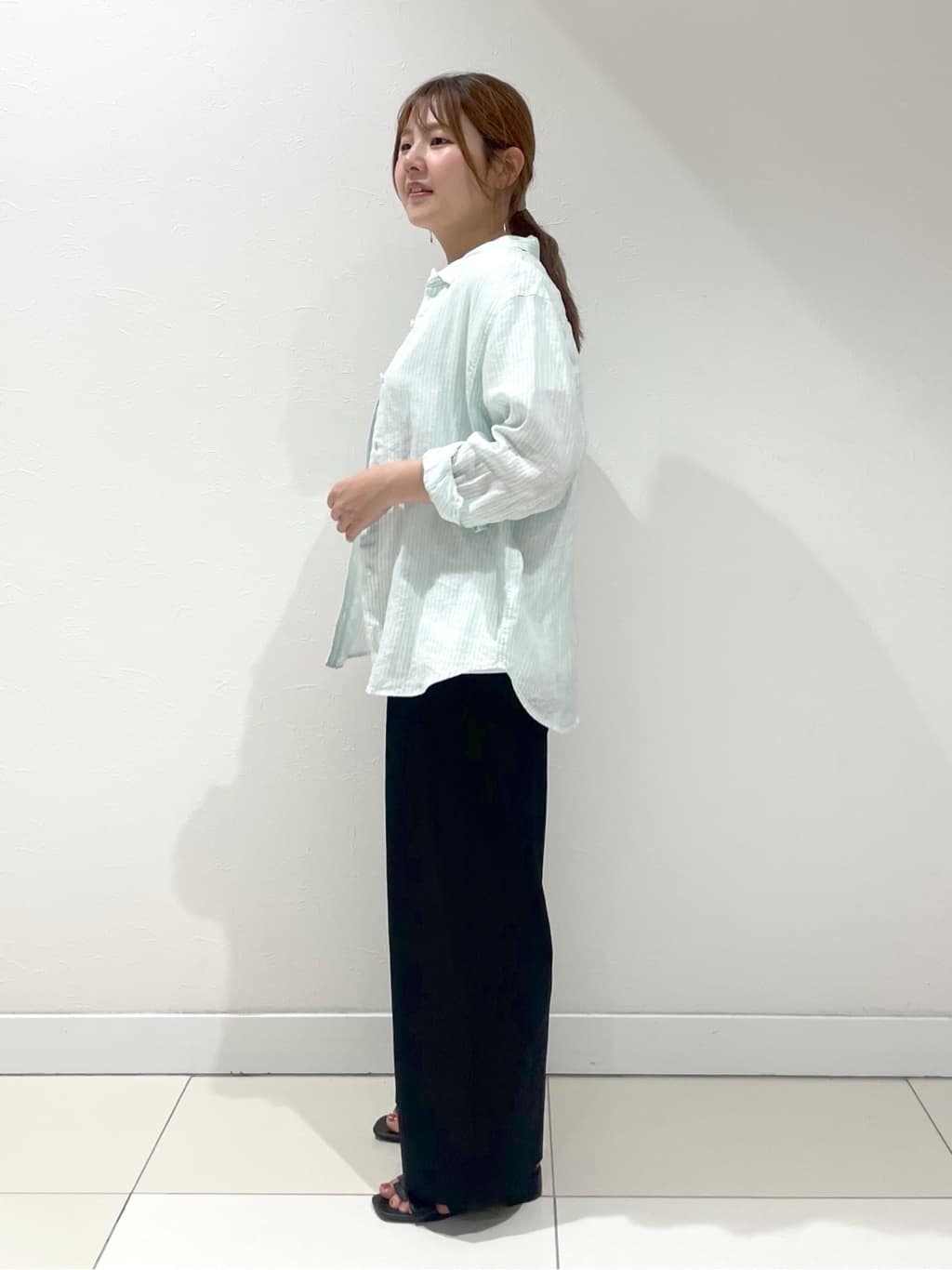 YUUKIさんの「INDIVI｜◆【毎年人気！／フレンチリネン】ベーシックシャツ」を使ったコーディネート
