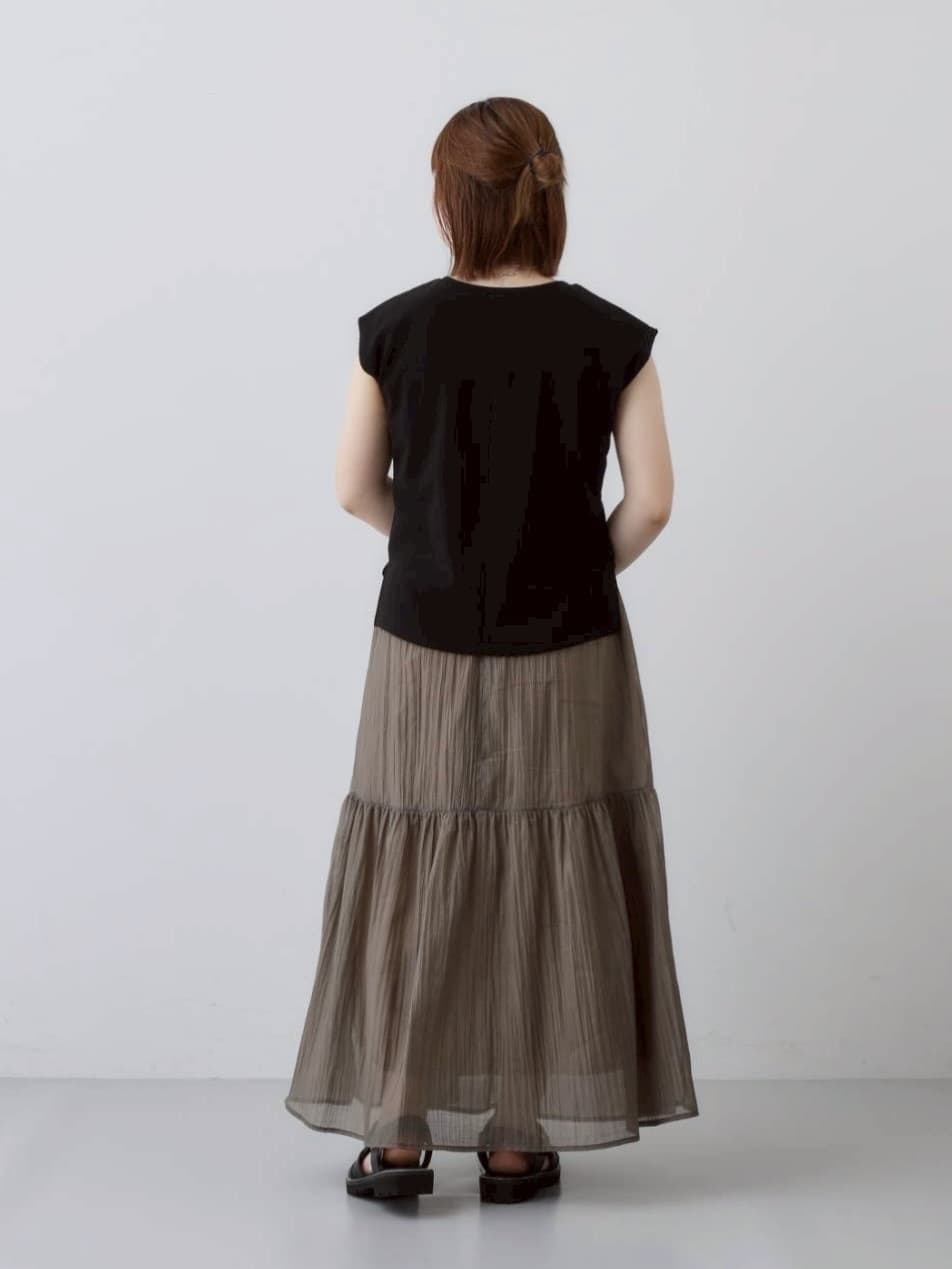 sakuさんの「INDIVI｜【2点セット／着回し◎】ノースリーブ＆ティアードスカート カセット服」を使ったコーディネート