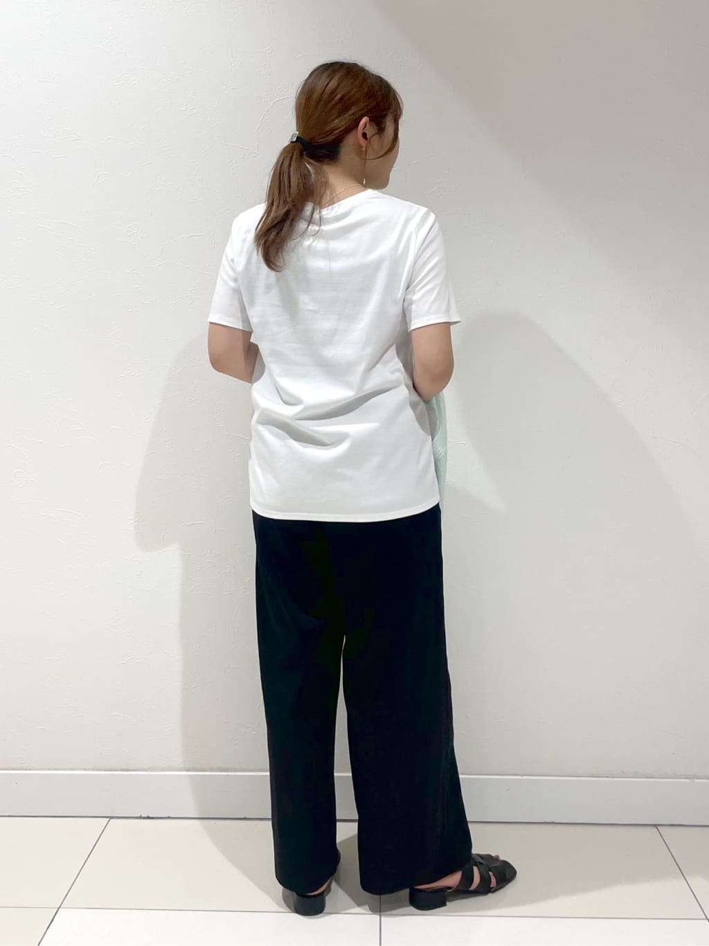 YUUKIさんの「INDIVI｜◆【毎年人気！／フレンチリネン】ベーシックシャツ」を使ったコーディネート