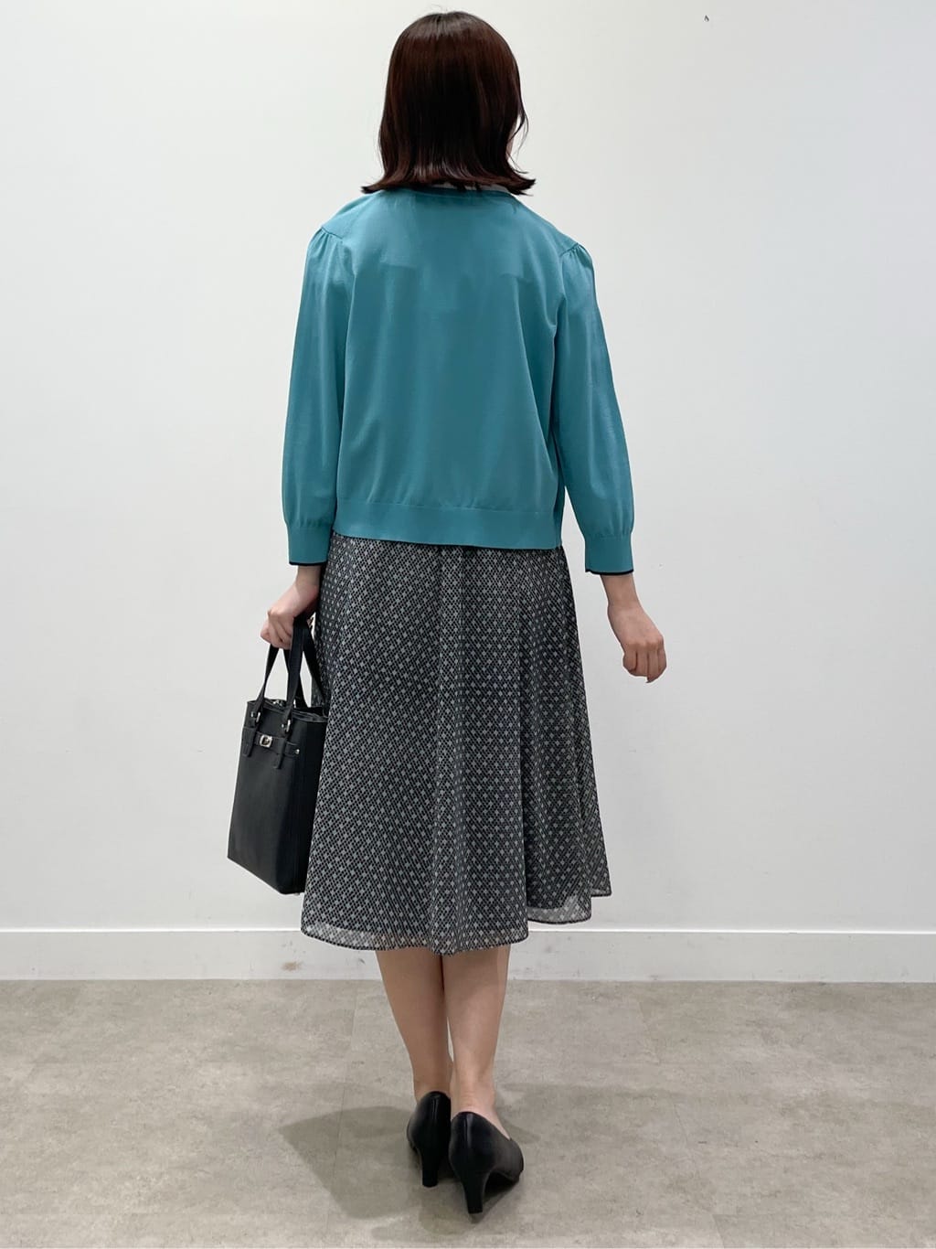 yukariさんの「Reflect｜【インナーに◎／すっきり見え！長め丈】タックデティールブラウス」を使ったコーディネート