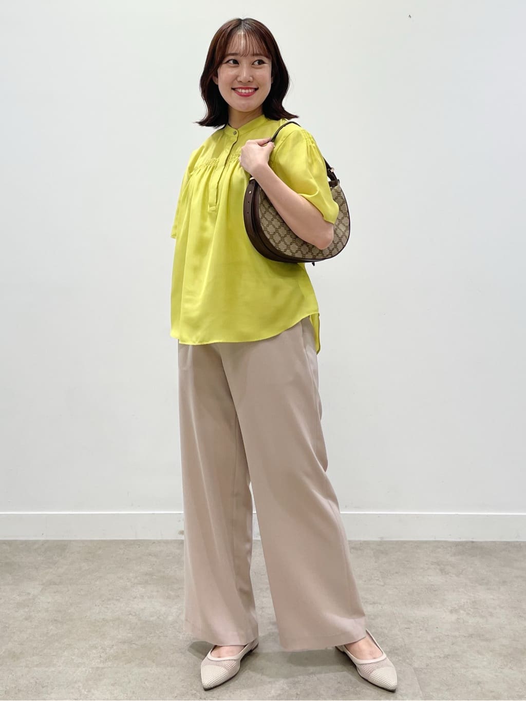 yukariさんの「Reflect｜【選べる5色◎／マシンウォッシュ可】シャーリングデザインブラウス」を使ったコーディネート