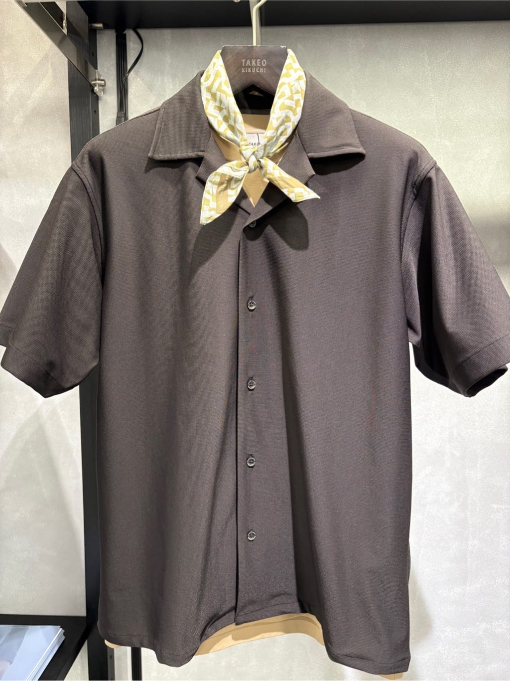 s___sさんの「TAKEO KIKUCHI｜【COOL CITY WEAR】エアートール オープンカラーシャツ /接触冷感・通気性」を使ったコーディネート