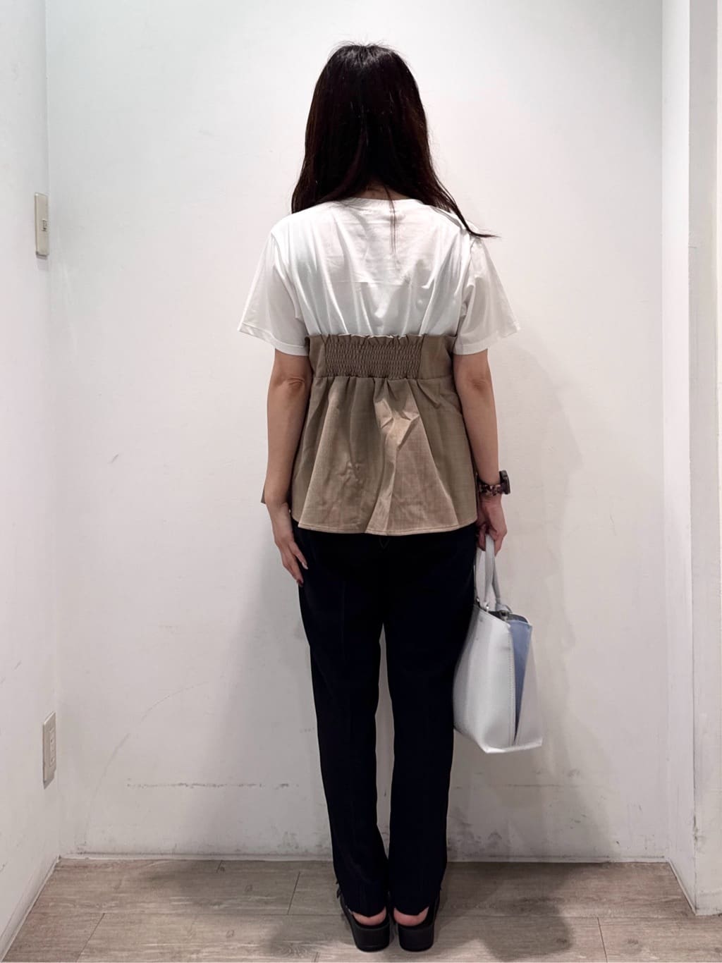 yuicciさんの「OPAQUE.CLIP｜タックビスチェドッキングカットソー【洗濯機洗い可】」を使ったコーディネート