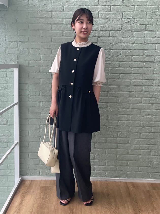 abeさんの「Couture brooch｜【華やか・大人可愛い・5分袖】エンブロレース前後2WAYブラウス」を使ったコーディネート