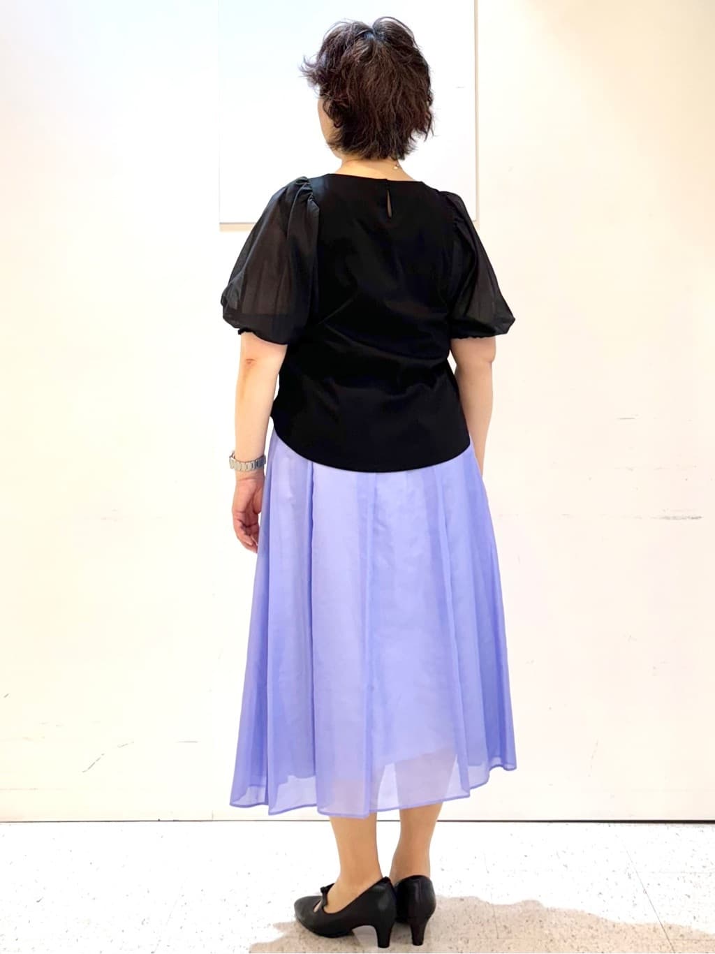 ヤスコさんの「Reflect｜【マシンウォッシュ可／セットアップ可】シアーボックスタックプリーツスカート」を使ったコーディネート