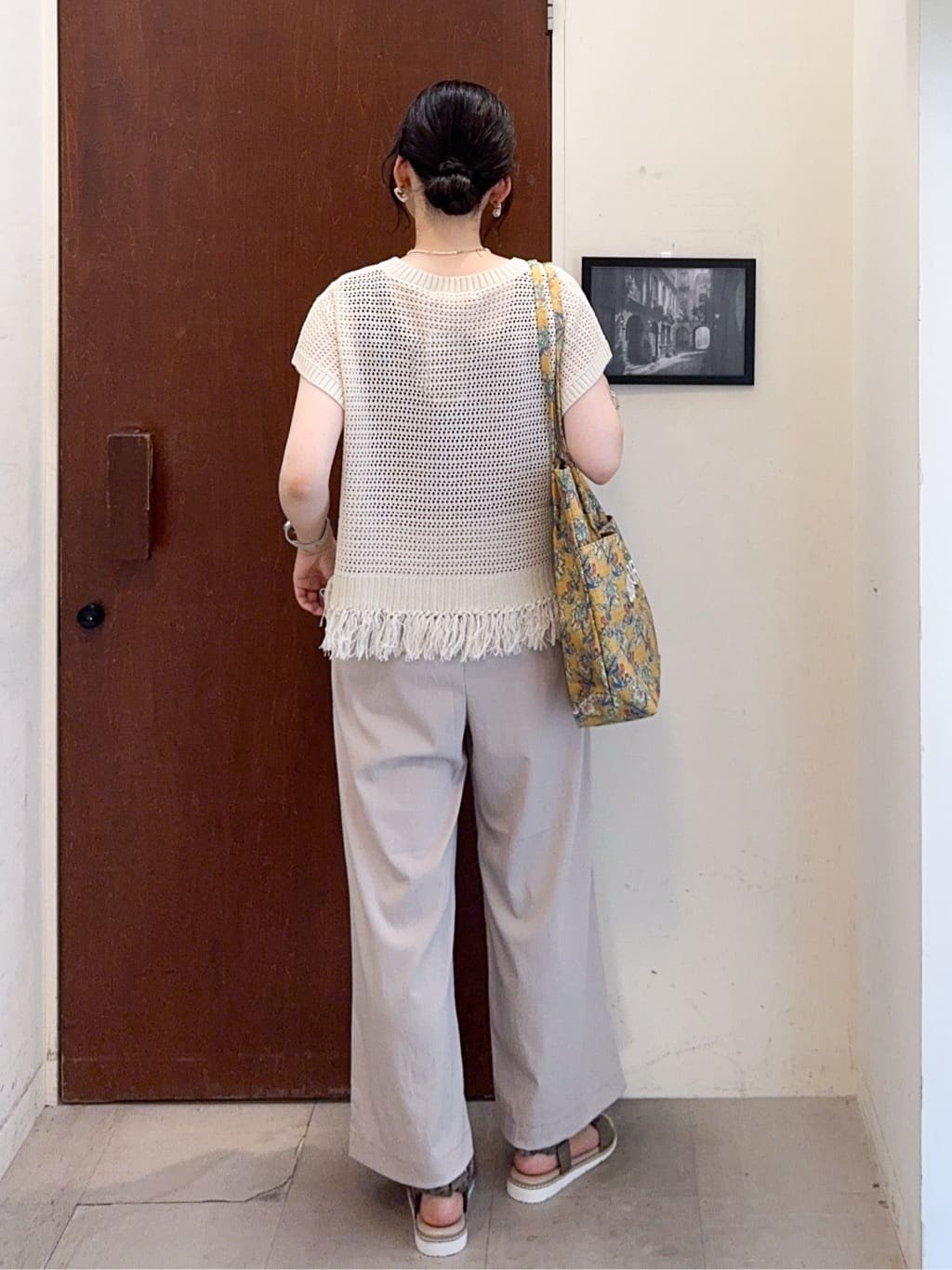𝐇𝐢𝐫𝐨𝐦𝐢さんの「SHOO･LA･RUE｜【洗える/ひんやり／前後2WAY】テレコタンクトップ」を使ったコーディネート