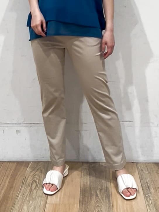 山さんさんの「grove｜【冷感】サマーハイパーストレッチテーパードパンツ」を使ったコーディネート