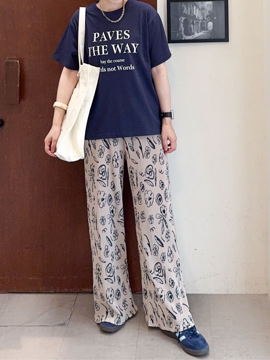 𝐇𝐢𝐫𝐨𝐦𝐢さんの「SHOO･LA･RUE｜【S-LL/ひんやり/UV】選べる6柄でそれぞれ欲しくなる プリントTシャツ」を使ったコーディネート