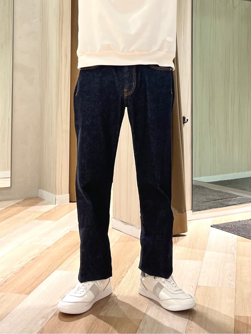 URAさんの「TAKEO KIKUCHI｜【抗菌防臭／5サイズ展開】ハイゲージポンチ Tシャツ」を使ったコーディネート