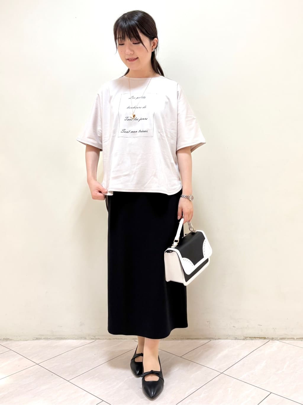 mikiさんの「Reflect｜【マシンウォッシュ可】ナロースカート」を使ったコーディネート