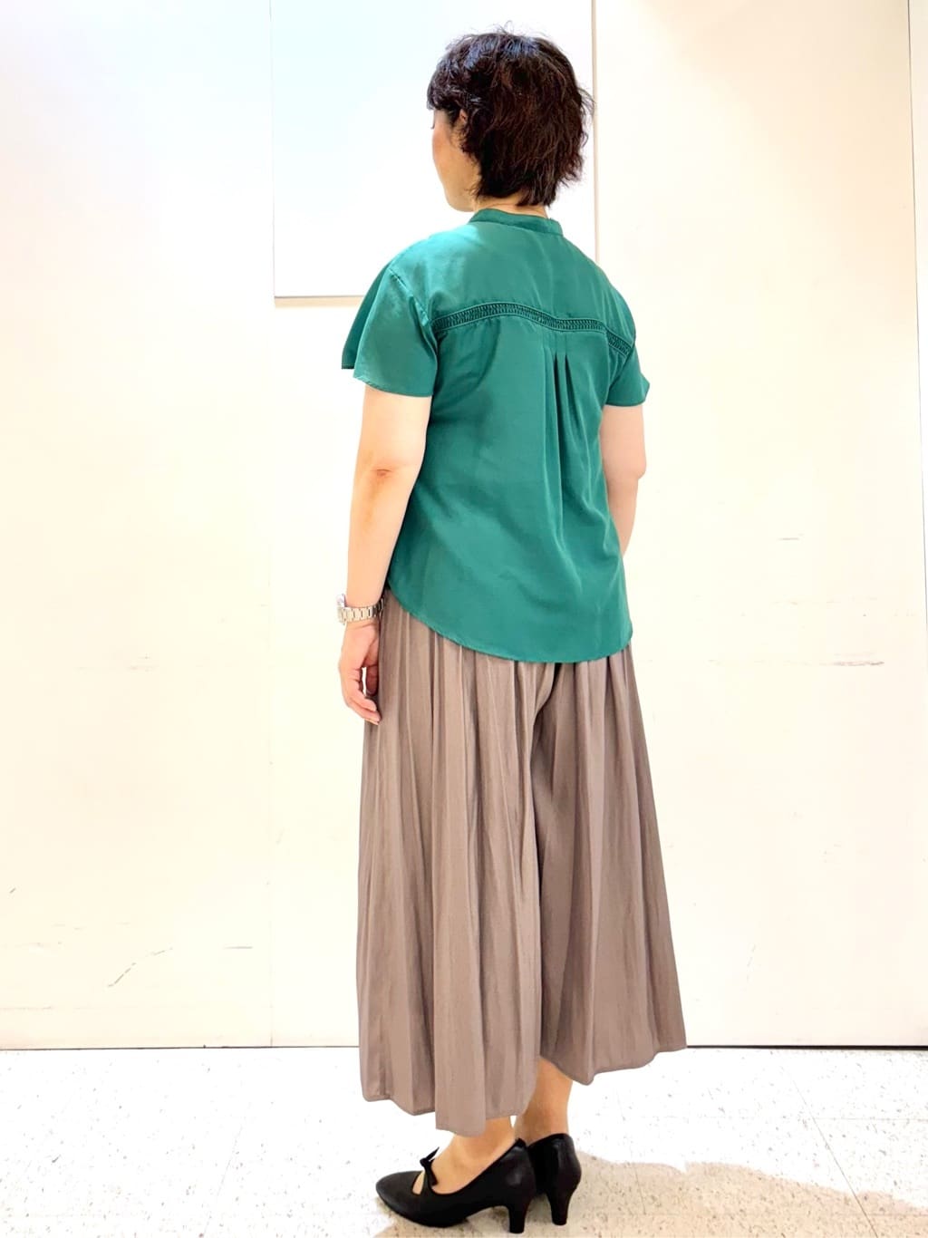 ヤスコさんの「Reflect｜【ウエストゴム仕様／長く着られる◎】スカーチョパンツ」を使ったコーディネート