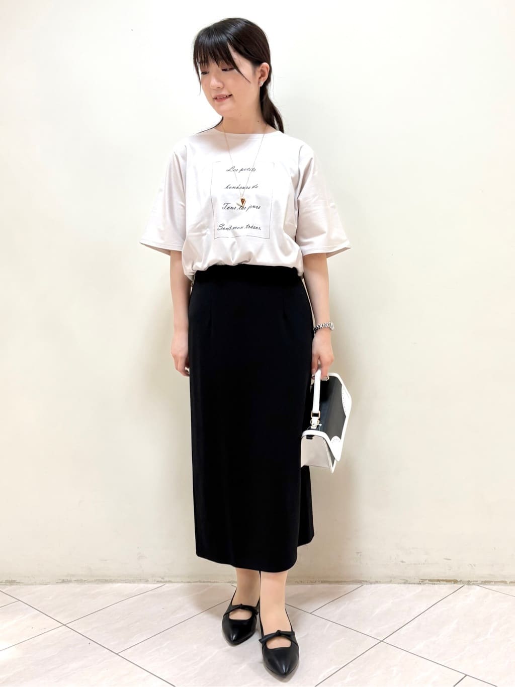mikiさんの「Reflect｜【マシンウォッシュ可】ナロースカート」を使ったコーディネート
