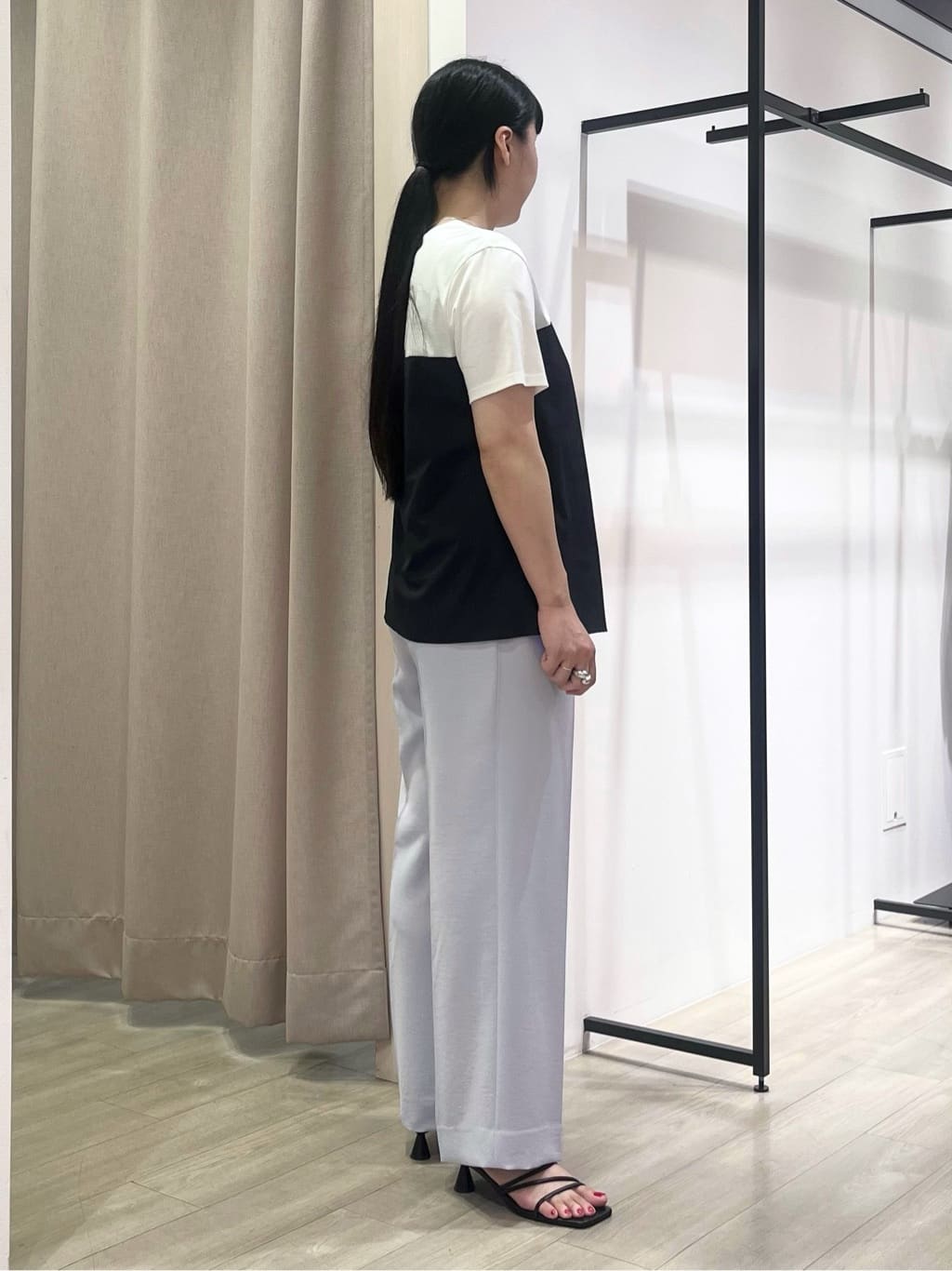 hasuさんの「INDIVI｜【洗える】ビスチェレイヤード風トップス」を使ったコーディネート