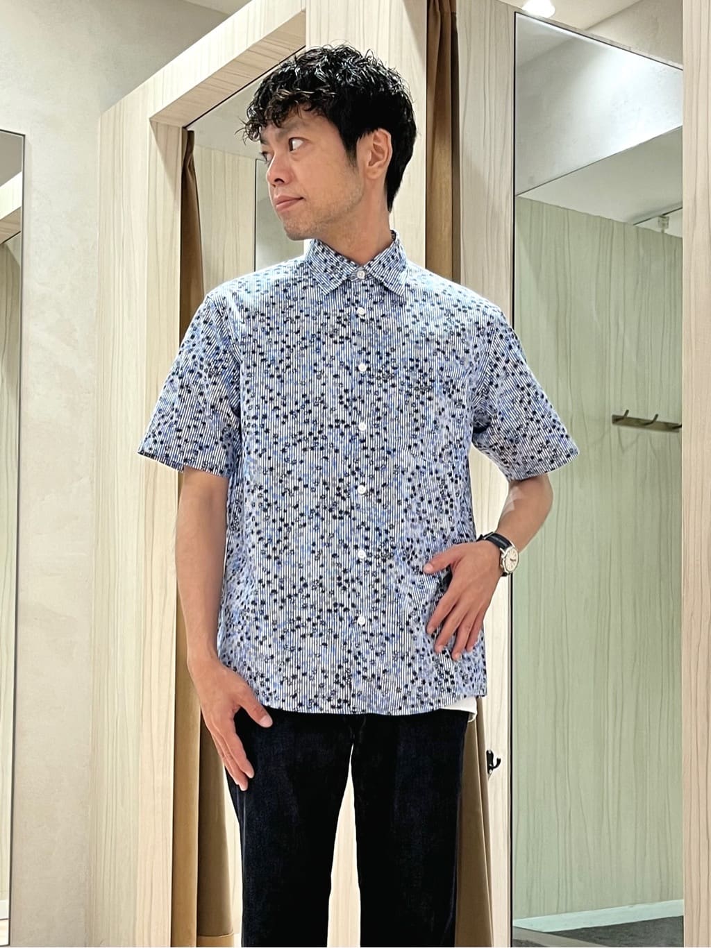 URAさんの「TAKEO KIKUCHI｜【抗菌防臭／5サイズ展開】ハイゲージポンチ Tシャツ」を使ったコーディネート
