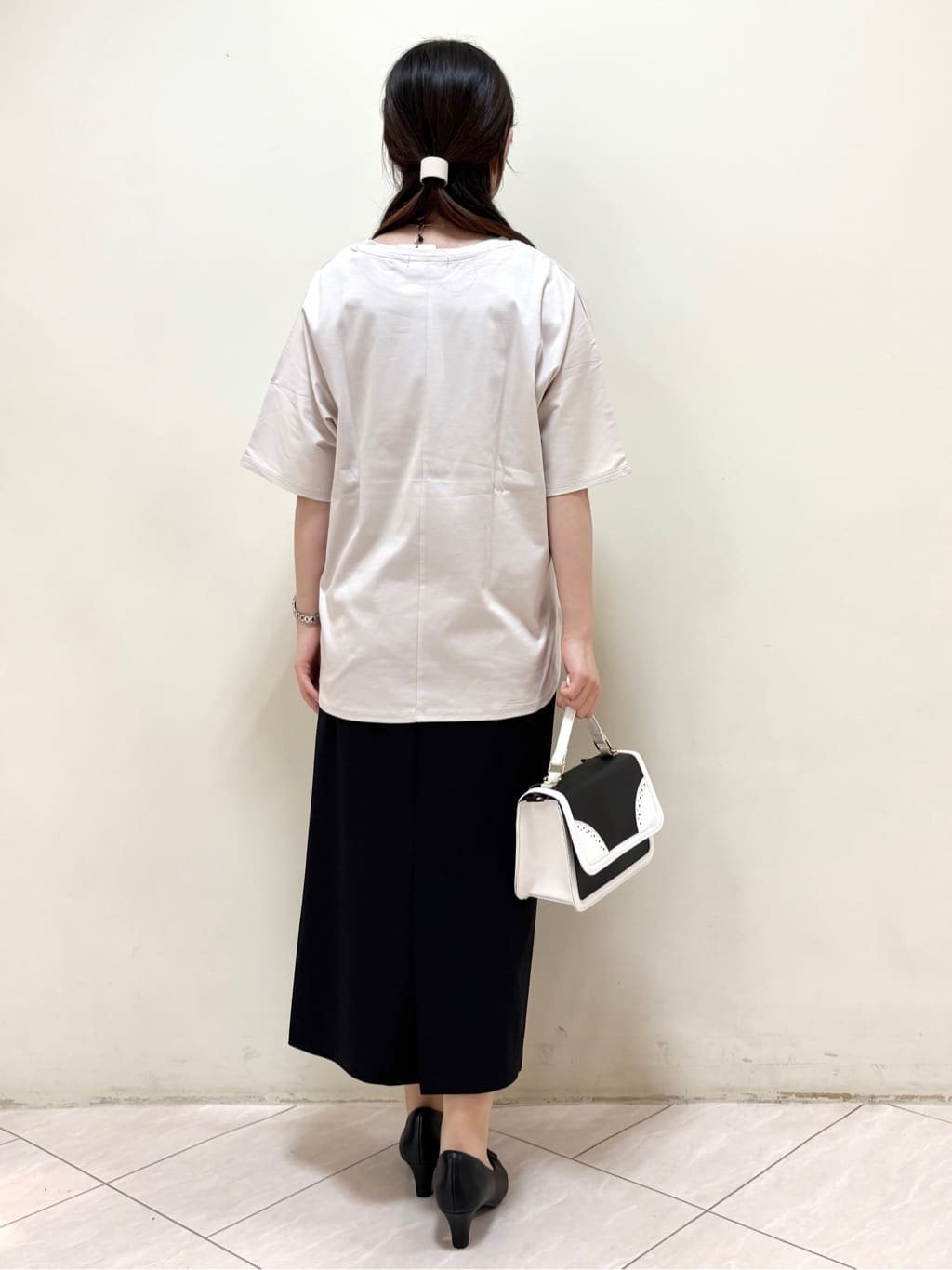 mikiさんの「Reflect｜【マシンウォッシュ可】ナロースカート」を使ったコーディネート