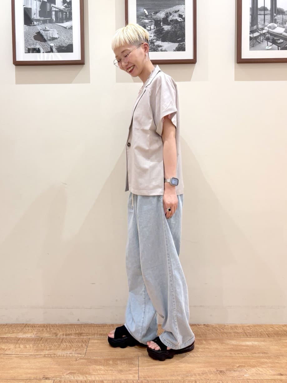 Ayumiさんの「SHOO･LA･RUE｜【S-LL】さらりと着たい大人のための 麻調半袖ジャケット」を使ったコーディネート