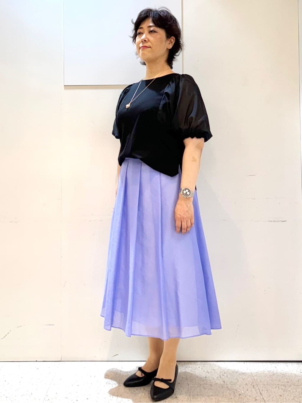 ヤスコさんの「Reflect｜【マシンウォッシュ可／セットアップ可】シアーボックスタックプリーツスカート」を使ったコーディネート