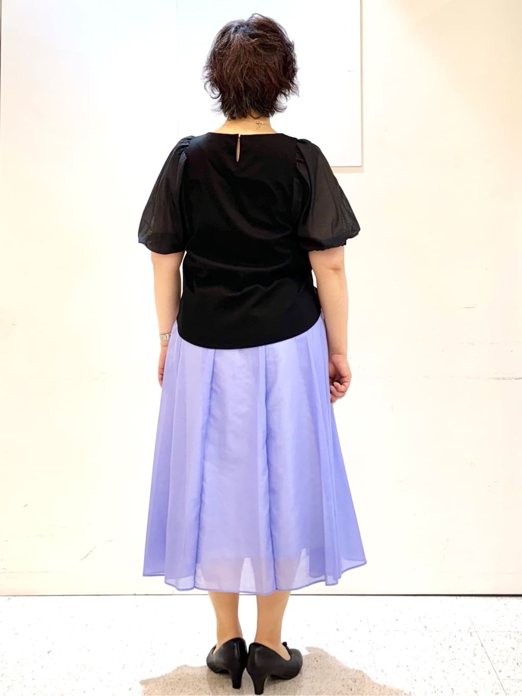 ヤスコさんの「Reflect｜【マシンウォッシュ可／セットアップ可】シアーボックスタックプリーツスカート」を使ったコーディネート