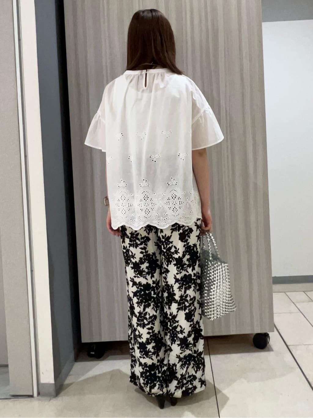kanoさんの「UNTITLED｜【ステンレス】カーヴィプレートショートネックレス」を使ったコーディネート